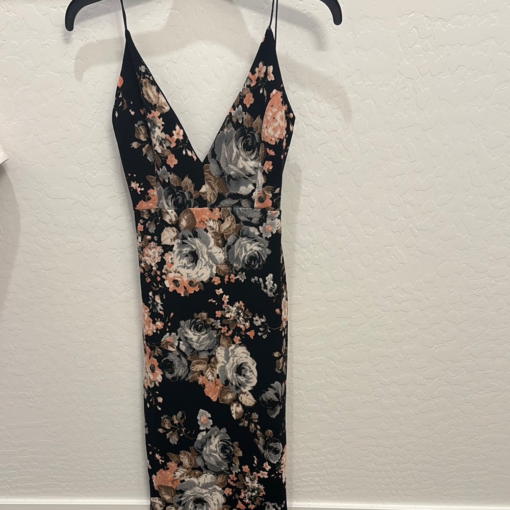 Lovely Day Black Floral Backless Dress